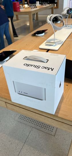 Mac Studio M2 128GB Ram 2TB hard drive Apple Care