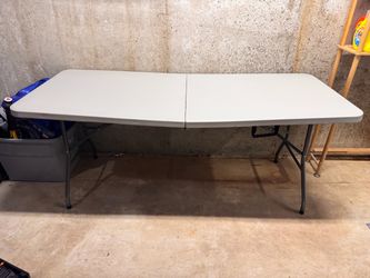6-Foot Plastic Folding Table