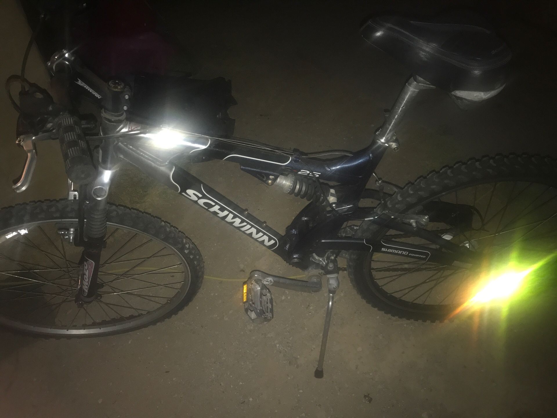 Schwinn shimano Mozo m30