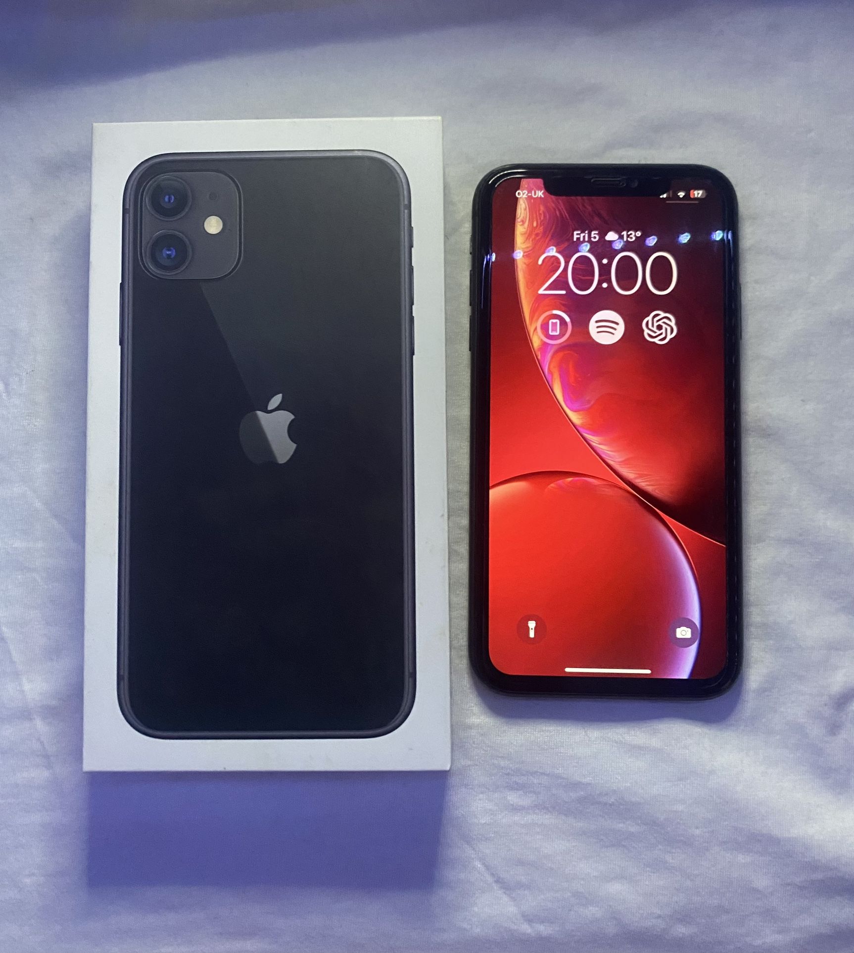 iPhone 11 (Black)