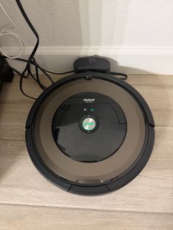The iRobot Roomba 890 is a Wi-Fi-connected robotic vacuum designed for hard floors and carpets.