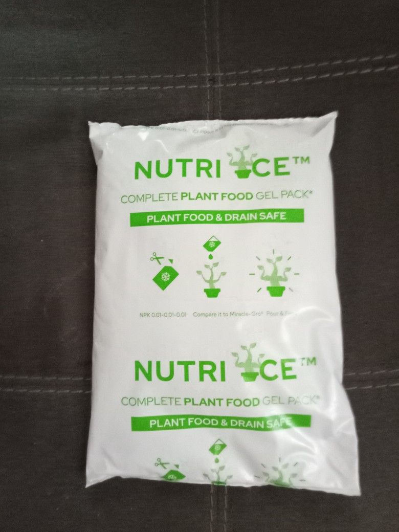 2 New Nutri Ice Plant Food Gel/Coolers Pack
