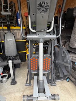 Elliptical Trainer Machine