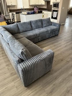 4-Piece Sectional Set
One-Arm Loveseat x 2 + Corner Wedge + Armless Chair

Color: Dark Gray