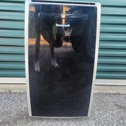 Free Standing Air Conditioner Honeywell 12,000 BTU