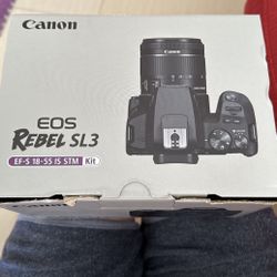 Camera Canon Rebel SL 3