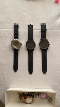 Men’s Watches Need New Batteries 