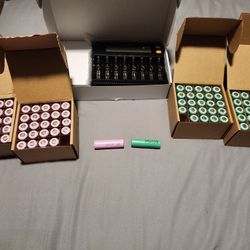 100 Samsung Li-ion Batteries And Smart Charger