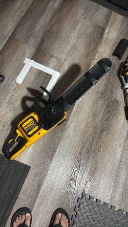 Dewalt chainsaw