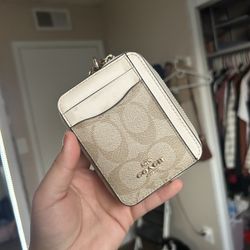 ✨ Coach Signature Canvas Card Case / Key Chain Wallet ✨