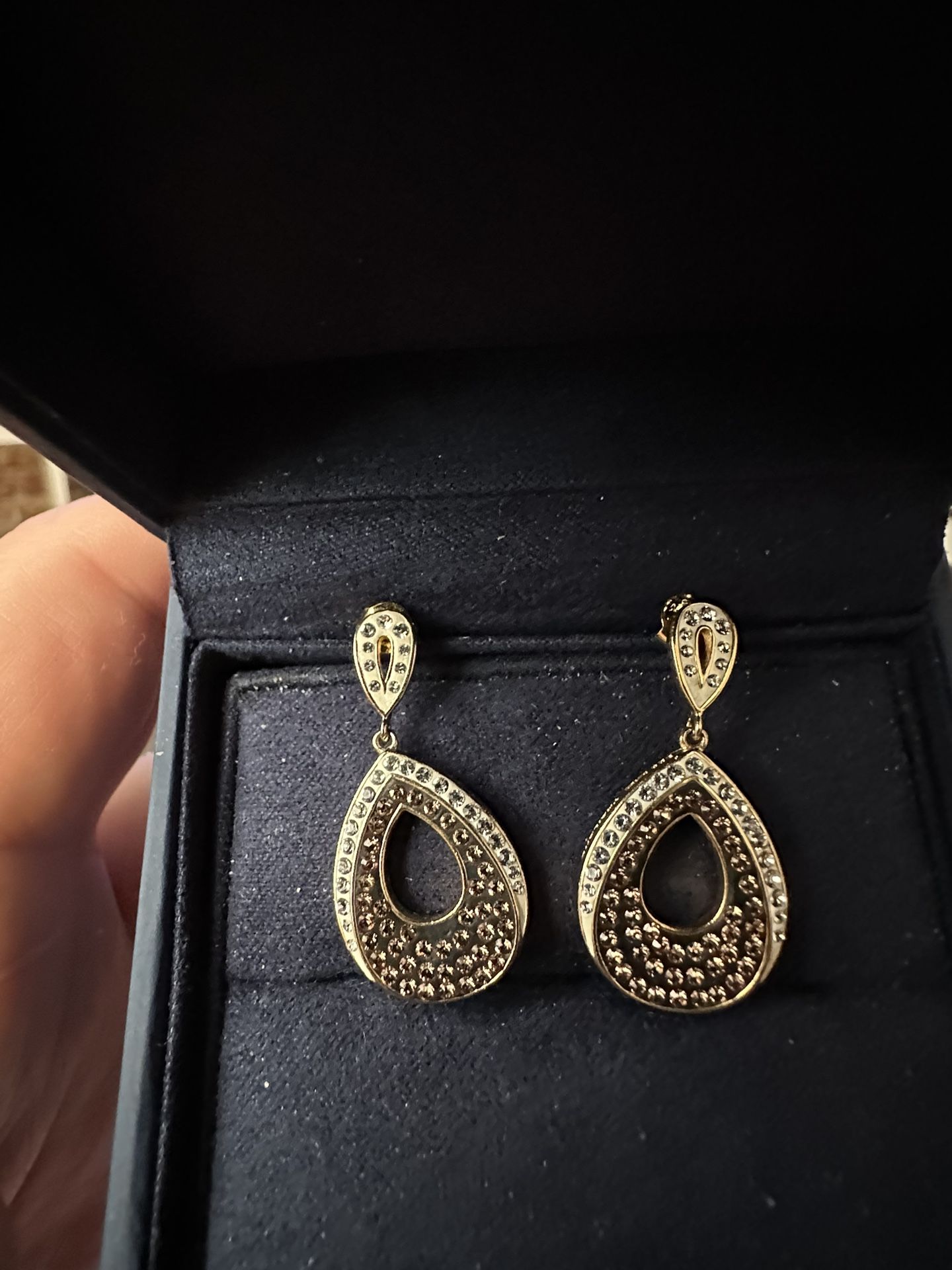 Vintage earrings 925 Silver Beautiful look better in person!!