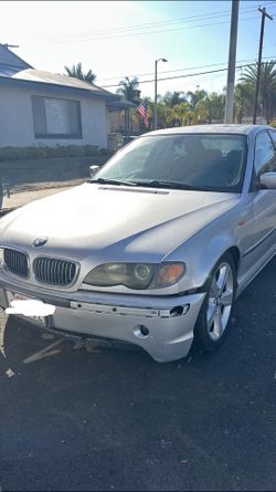 2004 BMW 330i