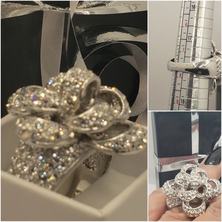 10K WHITE GOLD PLATED, Rare vintage Ring with Cubic Zirconia Diamonds all around , Beautiful antique piece, Size 7.5 New, Silver plated #942