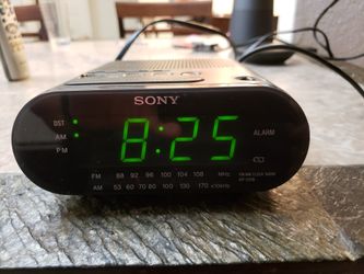 Vintage Sony Dream Machine alarm clock in great shape