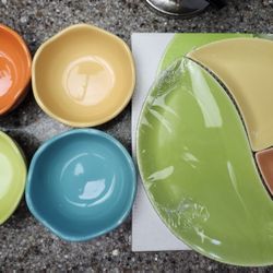 🌿🎀4pc Bowls & Serving Set 🌸 🌿