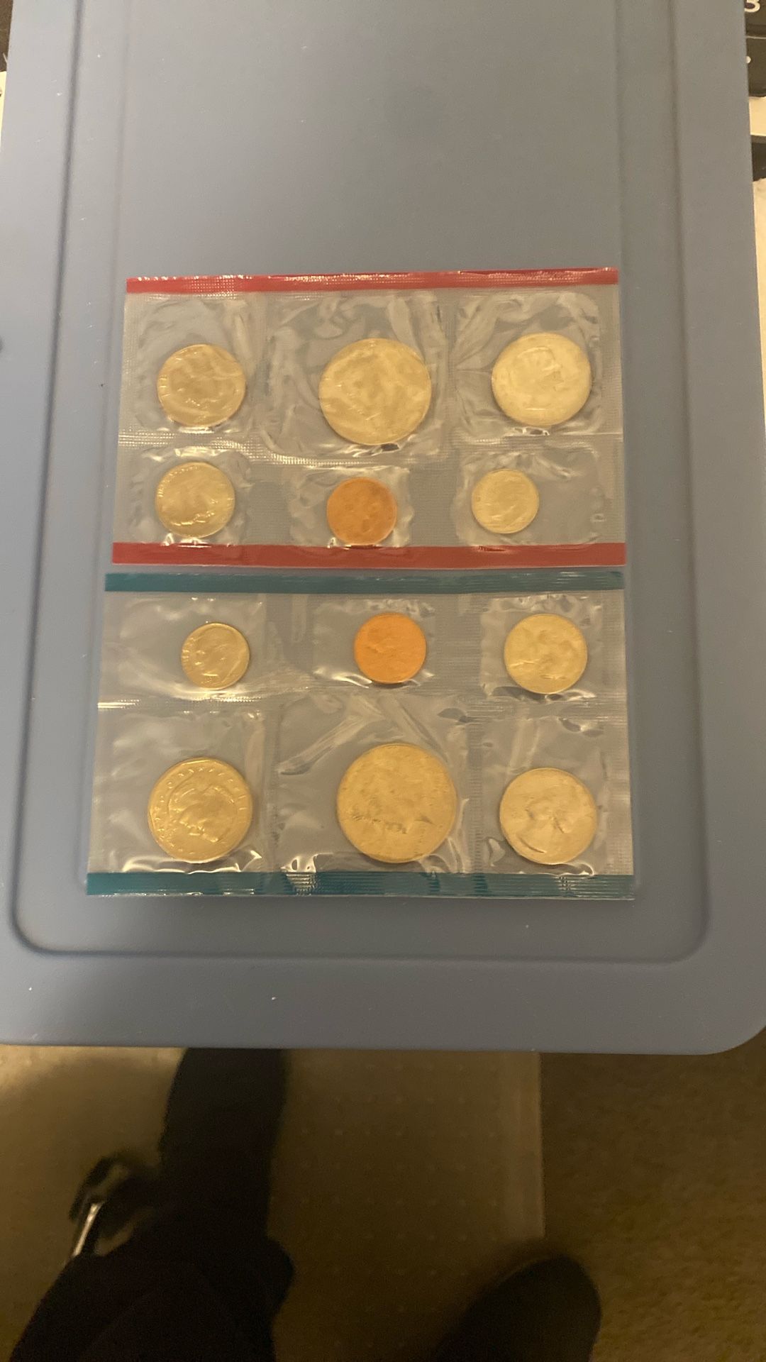 1979 United States Uncirculated Mint Set With Susan B Anthony Dollar.