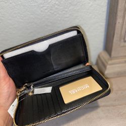 New Women’s  Wallets Michael Kors  Authentic 