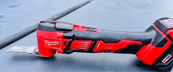 Milwaukee M18 Cordless Oscillating Multi-Tool