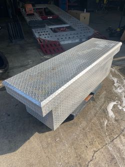 Truck tool chest/box diamond plate