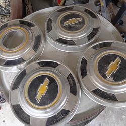 3  Chevy Dog Dish Hubcaps 1 For A 4x 4