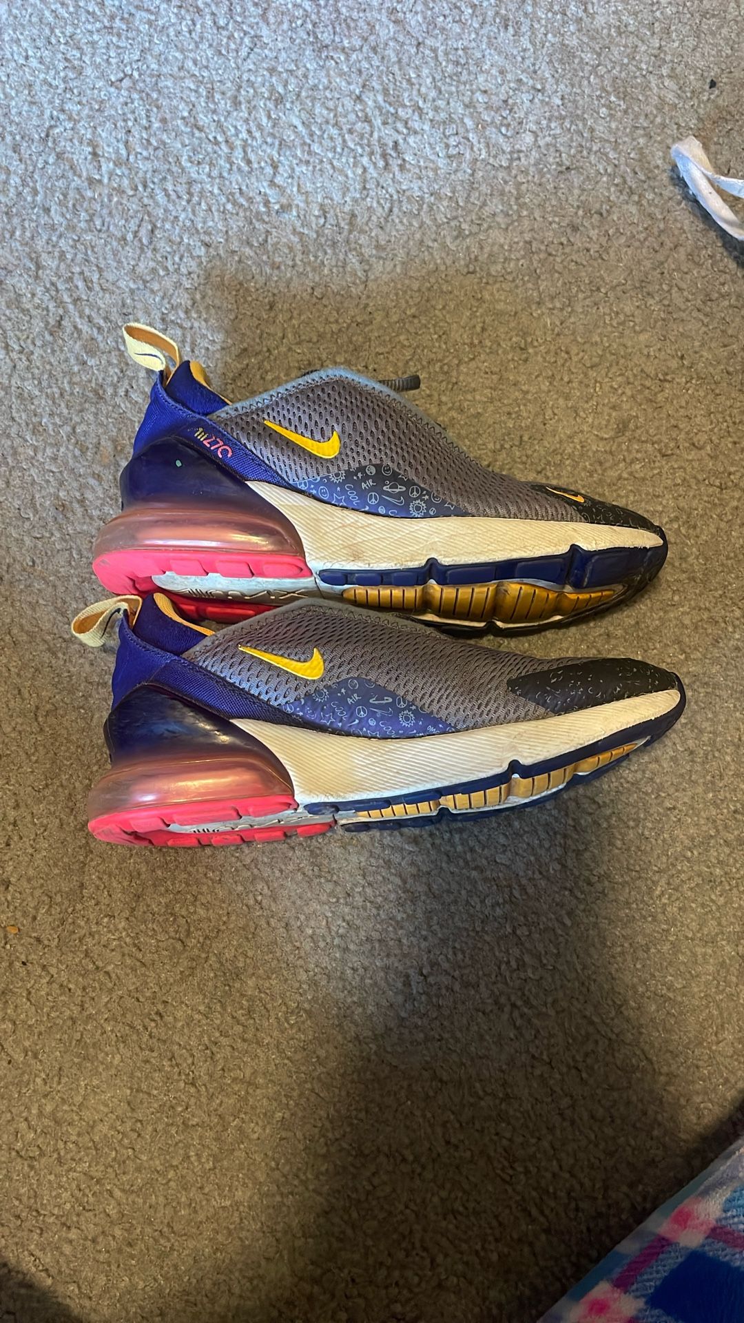 Nike Air Max 270