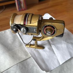 Daiwa Gold GS-9. Gear ratio 1: 3.3 Made In Japan .