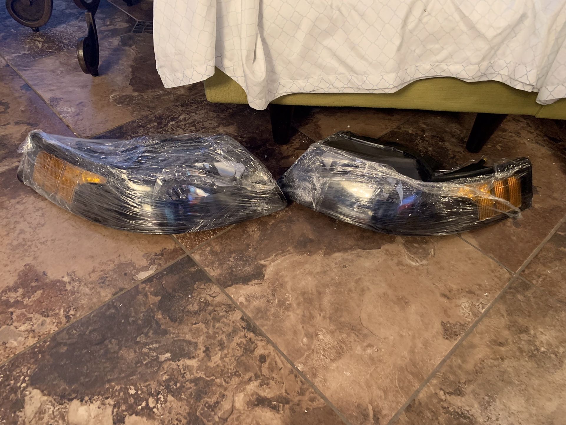 Mustang Headlights 99-04