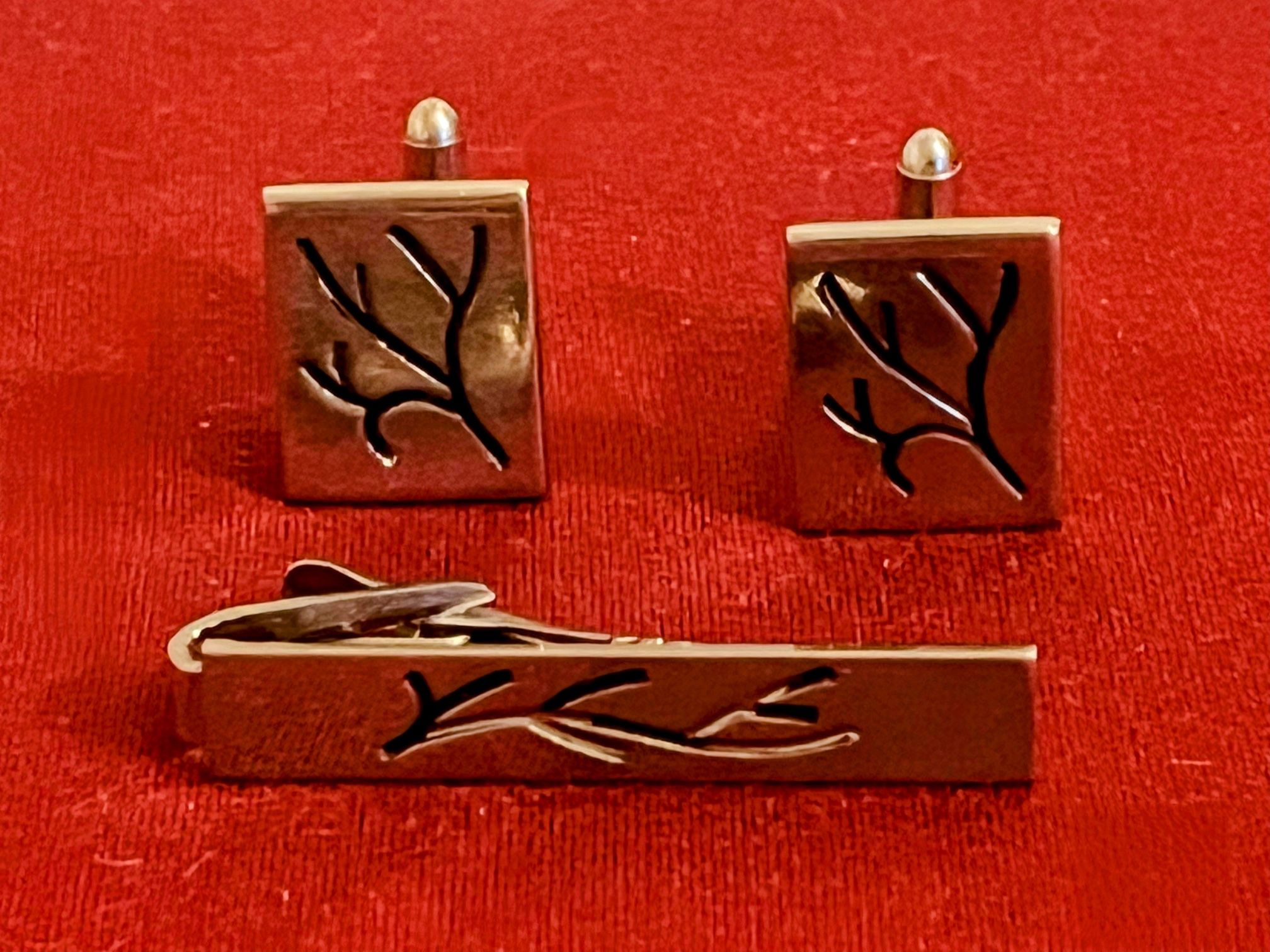 Vintage Swank silver to Cufflinks w/ tie bar 