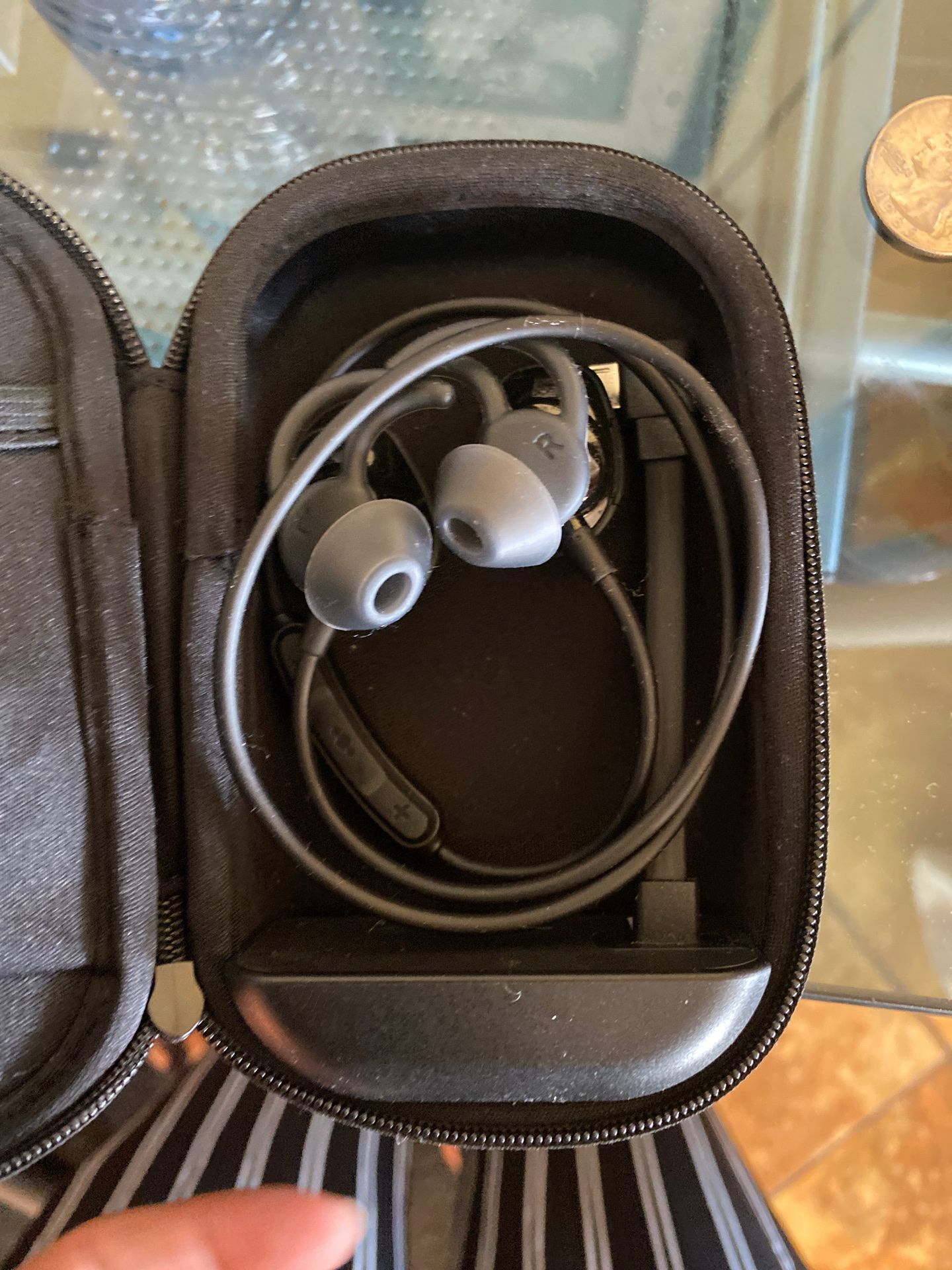 Bose sound sport with charging case included