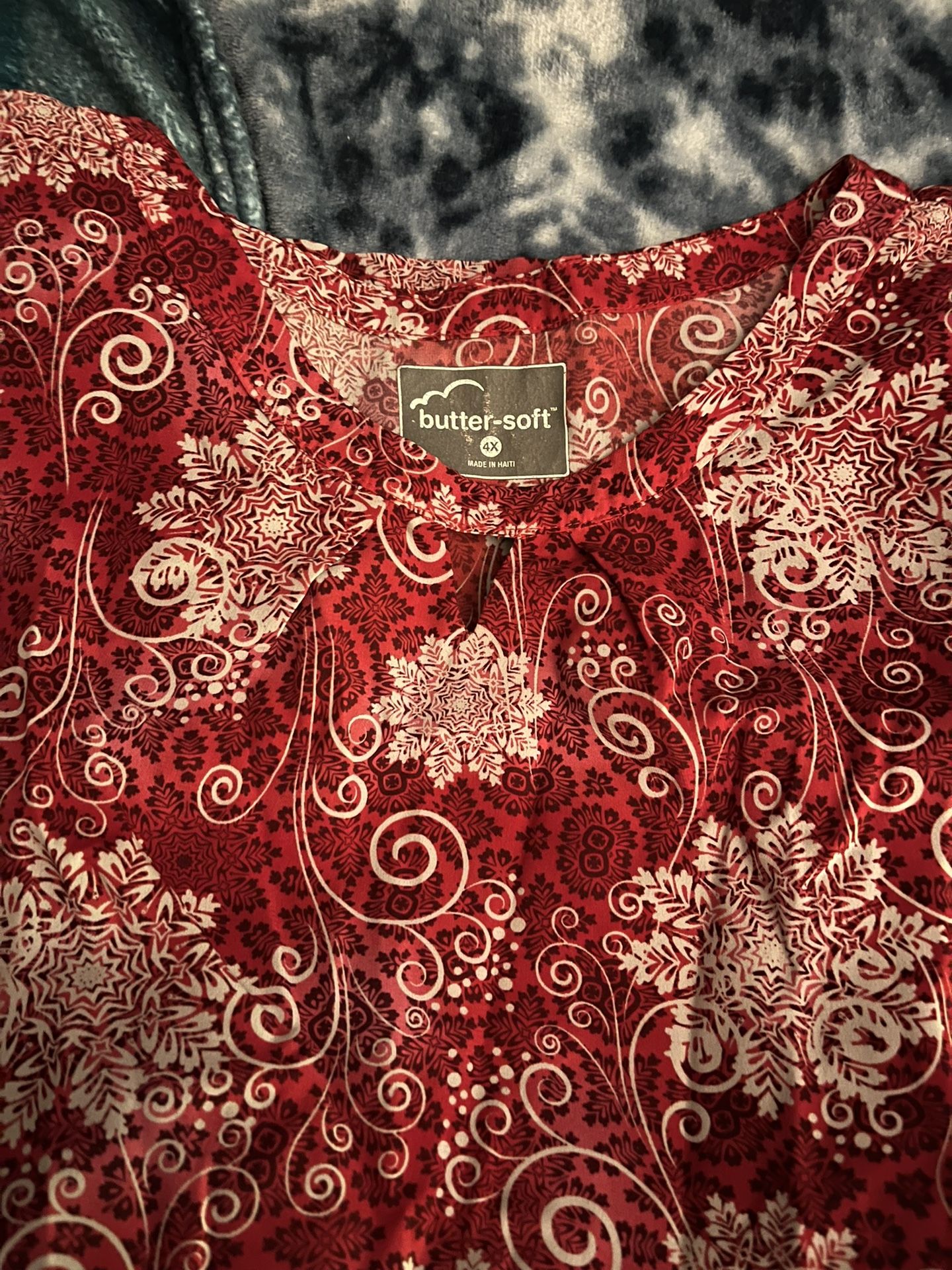 Buttersoft Scrub Top. 