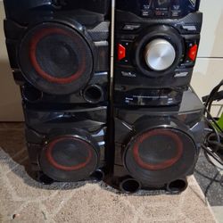 LG 700watt Bluetooth Home Stereo System 