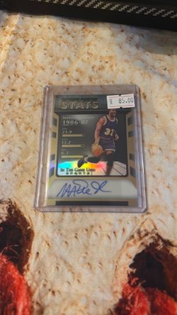 MAGIC JOHNSON AUTOGRAPHED CARD