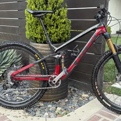 Trek Fuel 9.9 XTR 29CN-RD