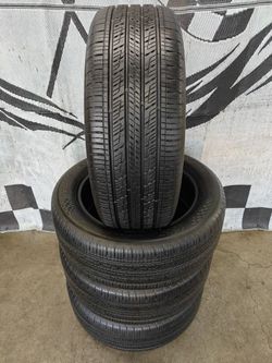 235/55r19 Kumho Crugen HP71 ev All Season Tires