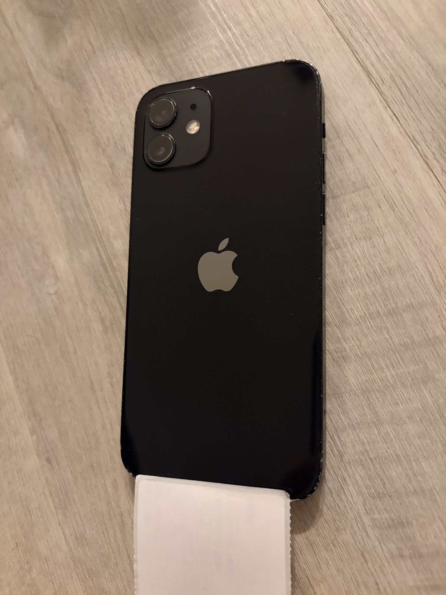 Unlocked Apple π iPhone 12 (Black) 64GB - Good Condition