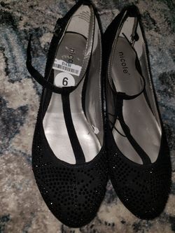 Girl black shoes