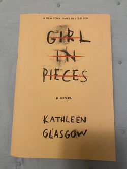 Girl in Pieces by Kathleen Glasgow Paperback