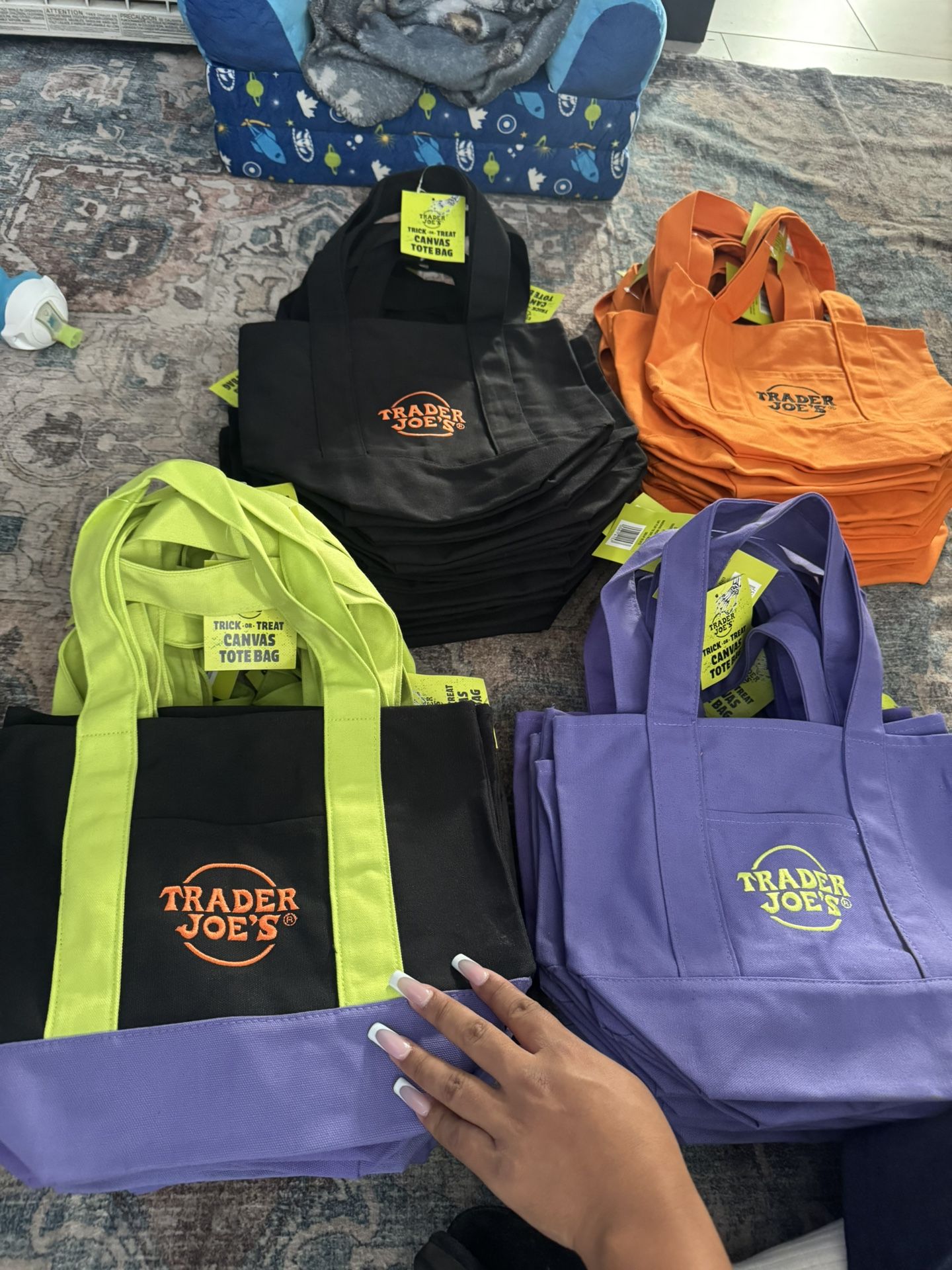 NEW!! SPOOKY TRADER JOE’S BAGS $ HMU 🤙