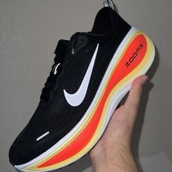 Nike Vomero Plus 