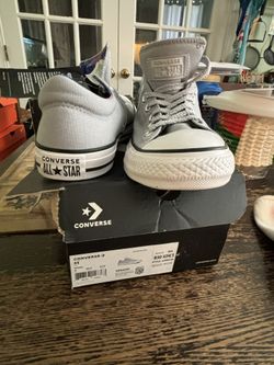 Converse.  9.5 Men WOLF GREY GALAXY