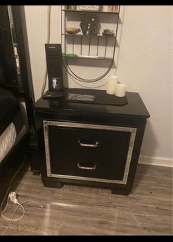 Black queen bedroom set