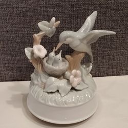Vintage Arnart Hummingbird Music Box 