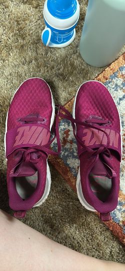 Nike size 7 Women’s shoes