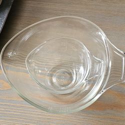 Vintage Pyrex Tear Shaped Measuring Cups 