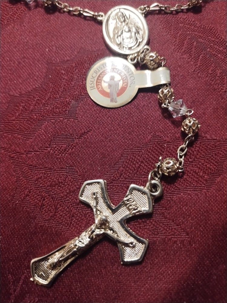 WOMEN CATHOLIC ROSARY, NEW.