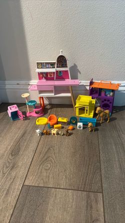 Barbie pets and play set