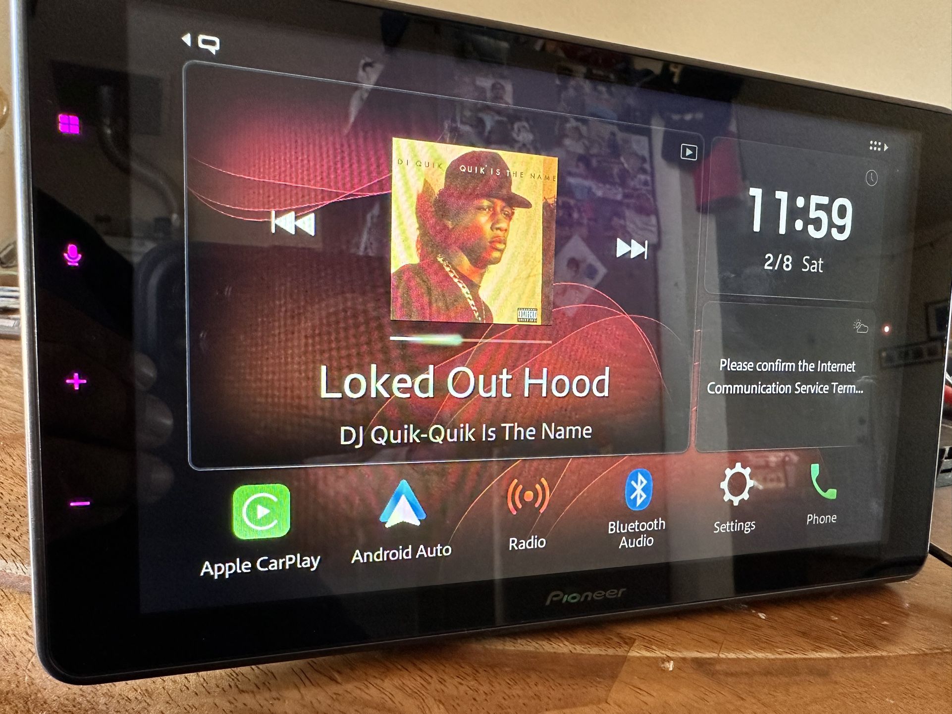Pioneer 9’ Floating Din W/Apple CarPlay Android Auto