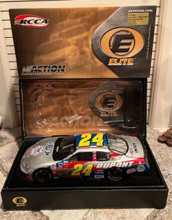 Jeff Gordon #24 DuPont Wright Brothers 2003 Monte Carlo Elite 1:24 Scale