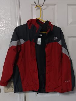 Nice boys  North Face windbreaker..size Lg