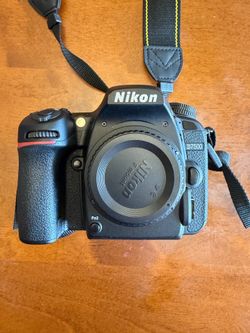 Nikon D7500